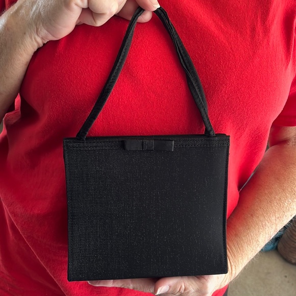 **Sold**❤️Avon Exclusive classic black evening bag - Picture 2 of 6